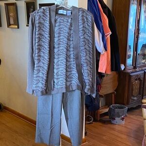 Alfred Dunner pantsuit. Size XL